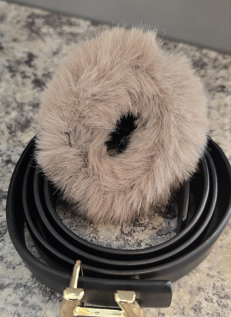 Load image into Gallery viewer, Bella.Rider Galley Singles
